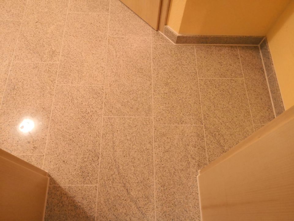 Granit Bodenfliesen Sanierung - Fliesen Drenovac - Ihr Fliesenleger in